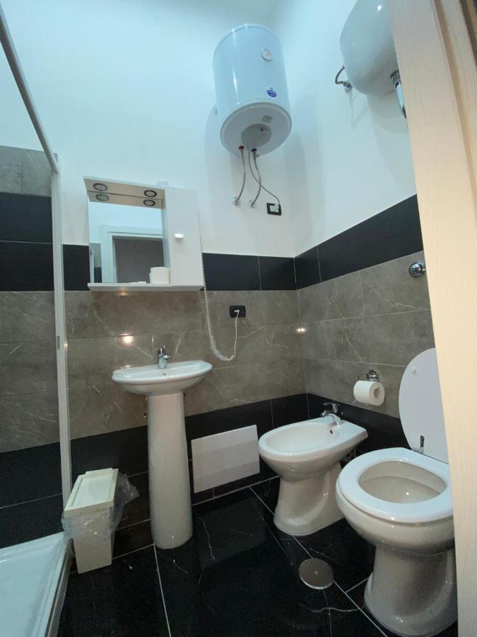 Savastano House Hotel Naples Luaran gambar