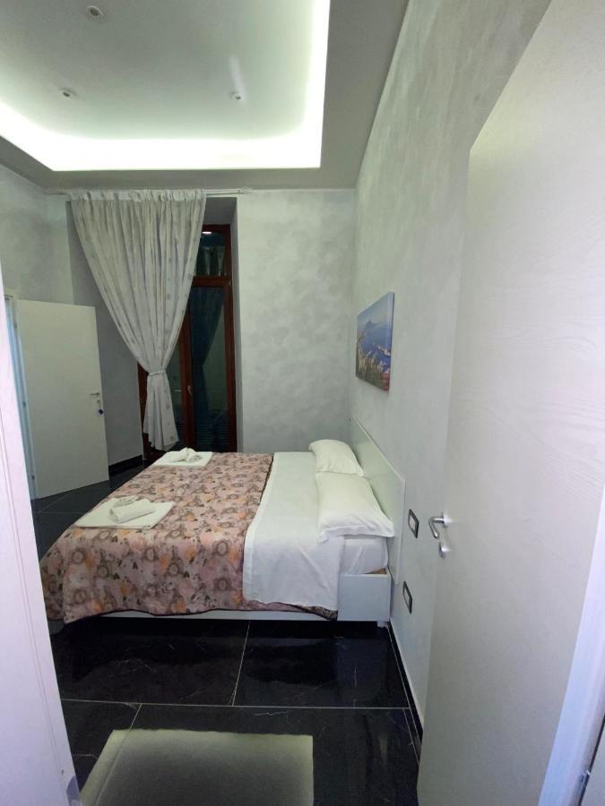 Savastano House Hotel Naples Luaran gambar