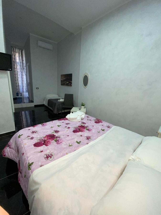 Savastano House Hotel Naples Luaran gambar