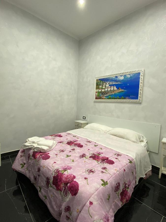 Savastano House Hotel Naples Luaran gambar