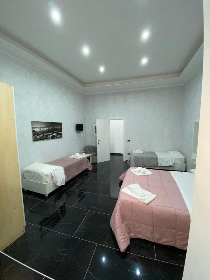 Savastano House Hotel Naples Luaran gambar