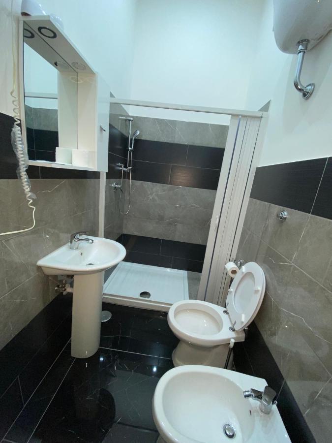 Savastano House Hotel Naples Luaran gambar