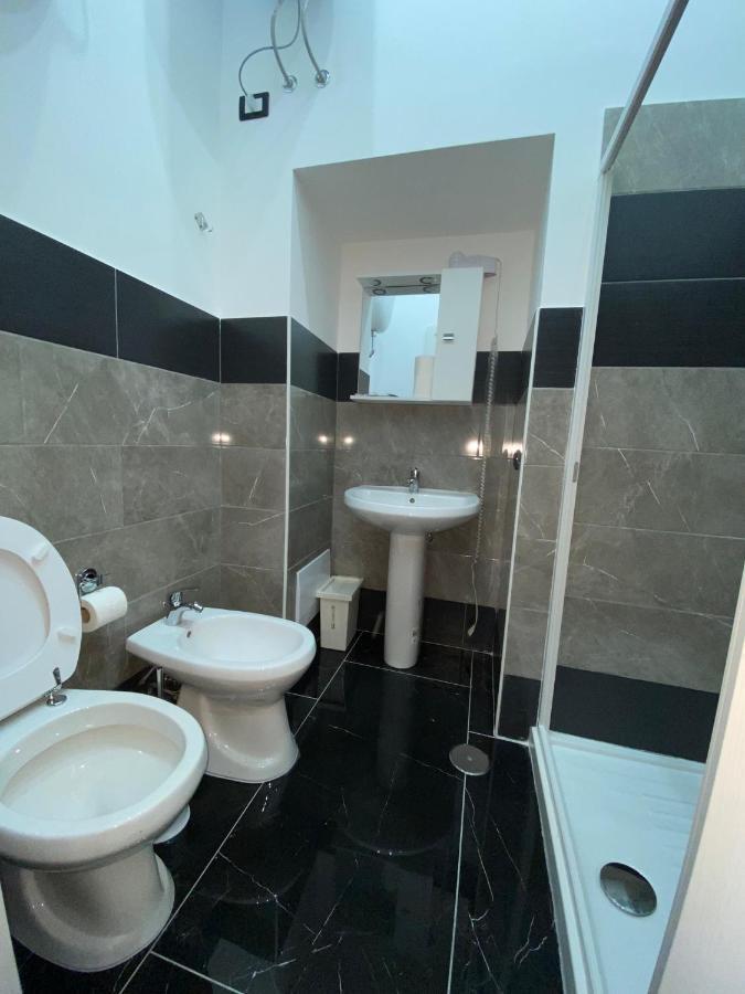 Savastano House Hotel Naples Luaran gambar
