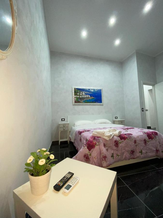 Savastano House Hotel Naples Luaran gambar