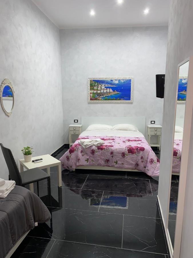 Savastano House Hotel Naples Luaran gambar