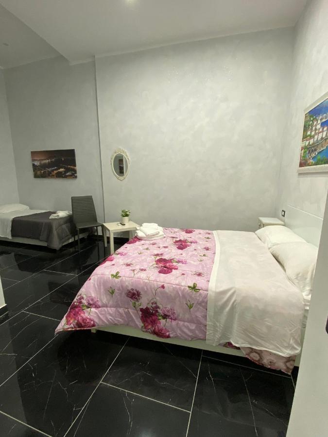 Savastano House Hotel Naples Luaran gambar